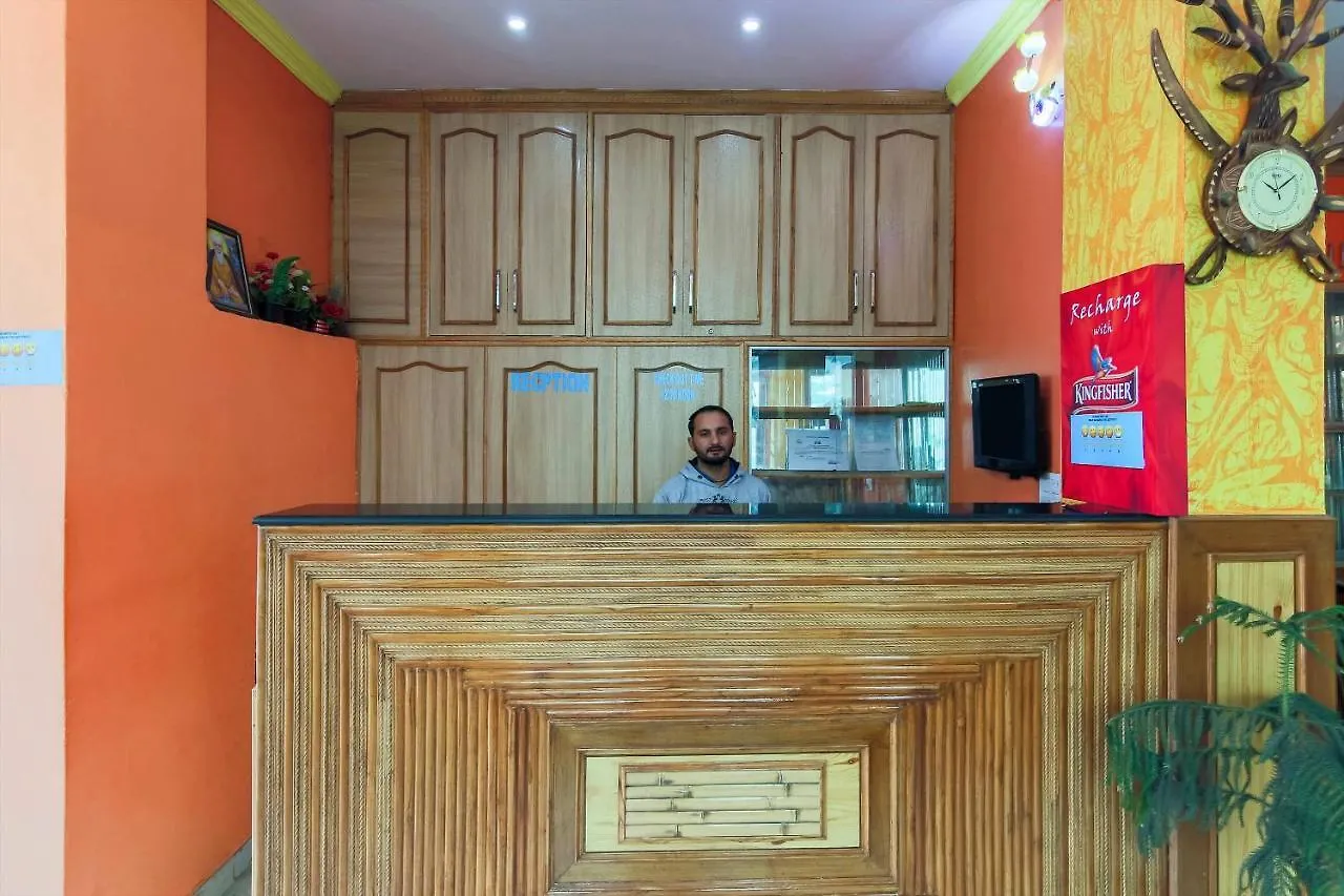 Oyo 14460 Green Park Homestay Shimla 3*,  India