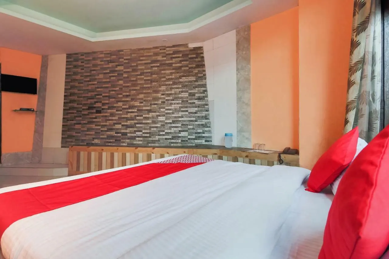 Oyo 14460 Green Park Homestay Shimla