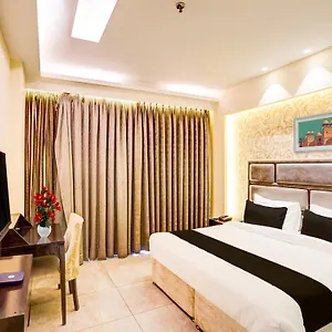 Hotel Super Townhouse Pitampura West Enclave